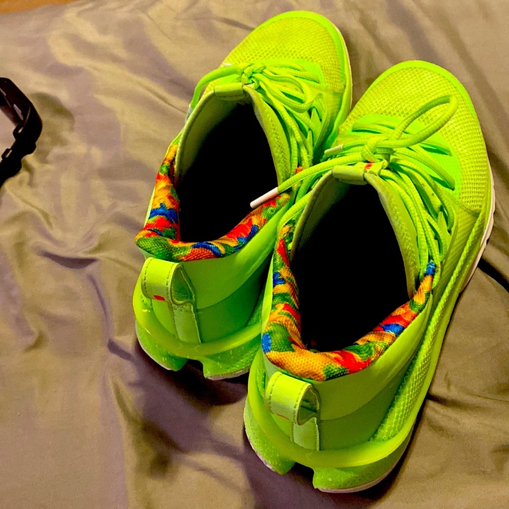 I’ve never worn them outside there almost brand new no box tho